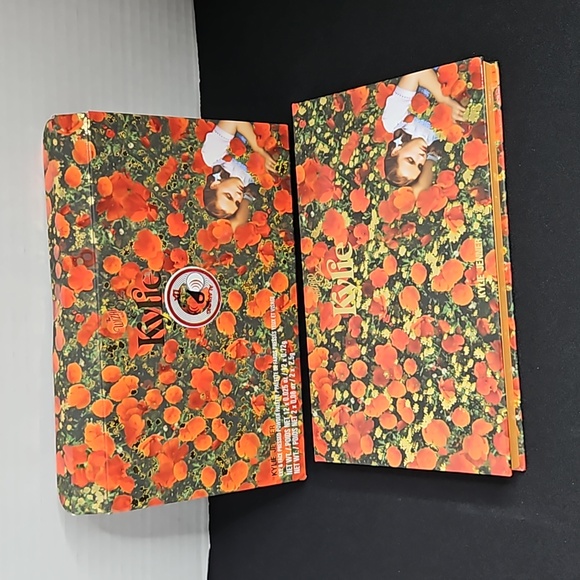 Kylie Cosmetics & Wizard of Oz Eye and Face Pressed Powder Palette - Picture 6 of 8